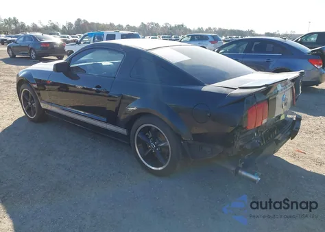 2007 Ford Mustang Gt Deluxe/Gt Premium from USA, damaged, VIN 1ZVHT82H175309319